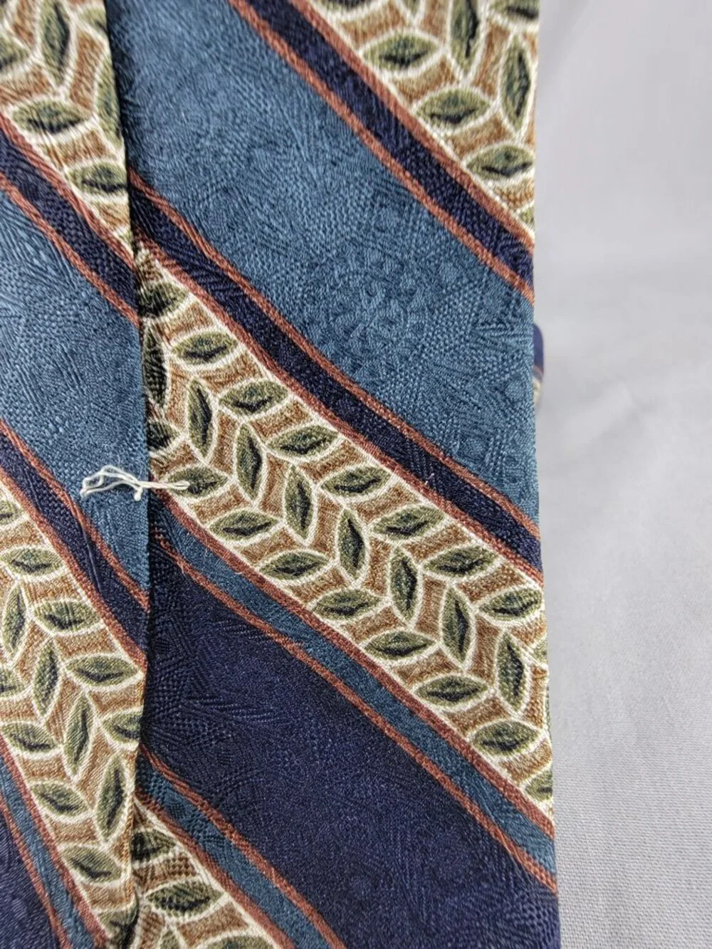 Calvin Klein Silk Necktie Tie Mens Blue Tan Stripe Leaf Geometric USA